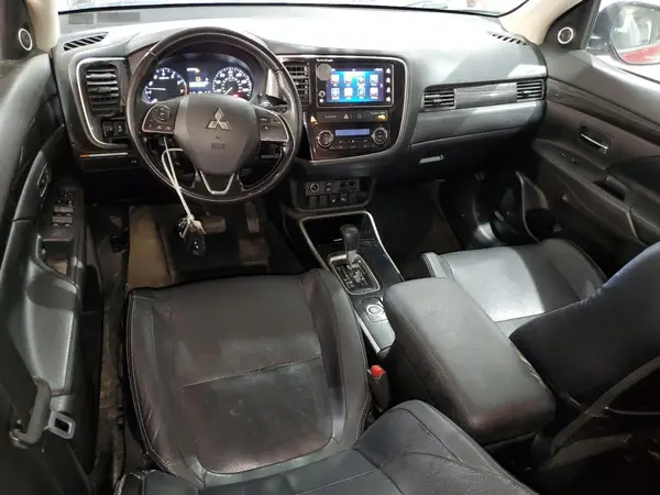 JA4AZ3A38JZ034120 2018 MITSUBISHI OUTLANDER - Image 8
