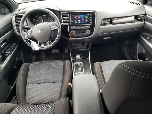 JA4AZ3A38JZ036014 2018 MITSUBISHI OUTLANDER - Image 8