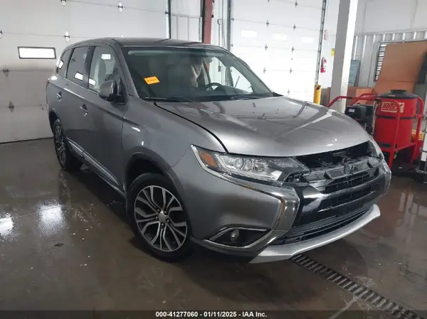 JA4AZ3A38JZ040936 2018 MITSUBISHI OUTLANDER - Image 1