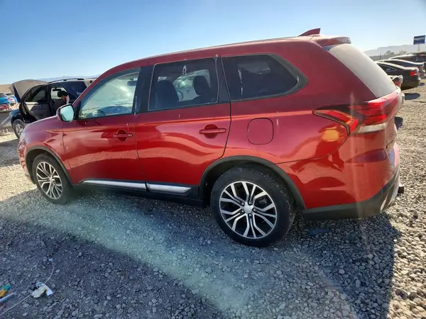 JA4AZ3A38JZ042668 2018 MITSUBISHI OUTLANDER - Image 2