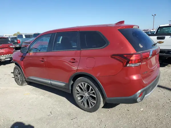 JA4AZ3A38JZ042671 2018 MITSUBISHI OUTLANDER - Image 2