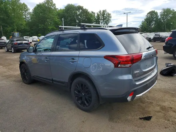 JA4AZ3A38JZ044808 2018 MITSUBISHI OUTLANDER - Image 2