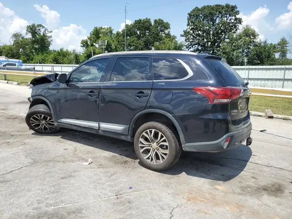 JA4AZ3A38JZ047532 2018 MITSUBISHI OUTLANDER - Image 2