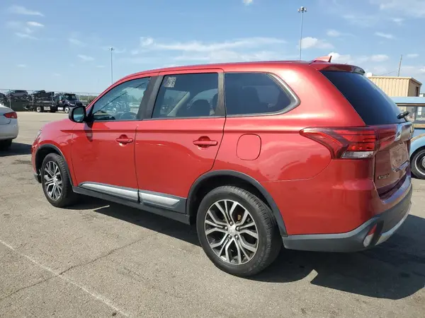 JA4AZ3A38JZ053878 2018 MITSUBISHI OUTLANDER - Image 2