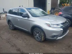 JA4AZ3A38JZ057722 2018 MITSUBISHI OUTLANDER