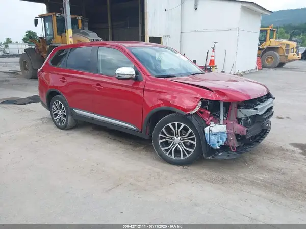 JA4AZ3A38JZ070924 2018 MITSUBISHI OUTLANDER - Image 1