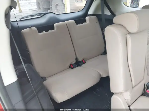 JA4AZ3A38JZ070924 2018 MITSUBISHI OUTLANDER - Image 8