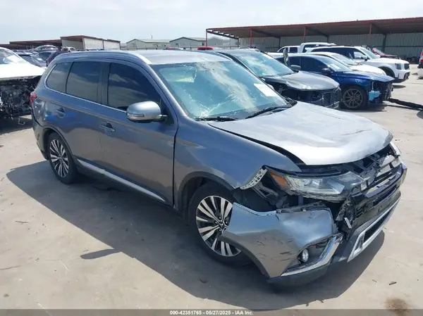 JA4AZ3A38KJ000694 2019 MITSUBISHI OUTLANDER - Image 1
