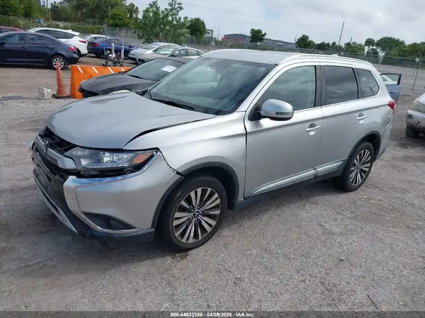 JA4AZ3A38KJ001425 2019 MITSUBISHI OUTLANDER - Image 2