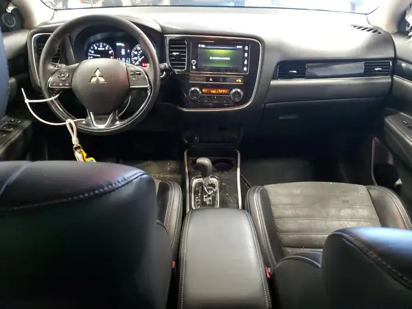 JA4AZ3A38KJ002087 2019 MITSUBISHI OUTLANDER - Image 8