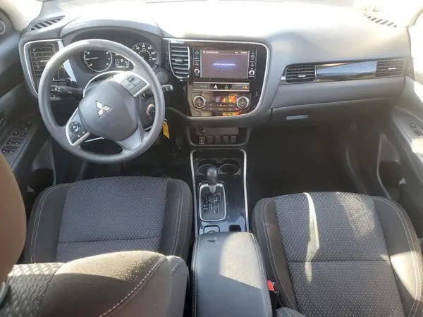 JA4AZ3A38KZ014984 2019 MITSUBISHI OUTLANDER - Image 8