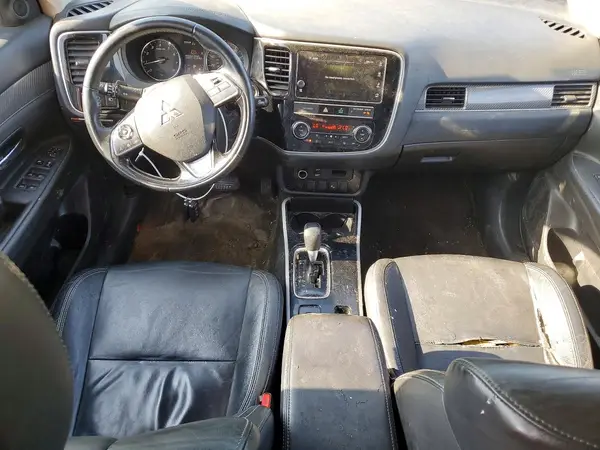 JA4AZ3A38KZ020106 2019 MITSUBISHI OUTLANDER - Image 8