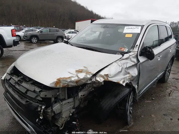 JA4AZ3A38KZ021112 2019 MITSUBISHI OUTLANDER - Image 2