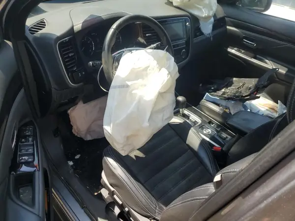 JA4AZ3A38KZ025175 2019 MITSUBISHI OUTLANDER - Image 8