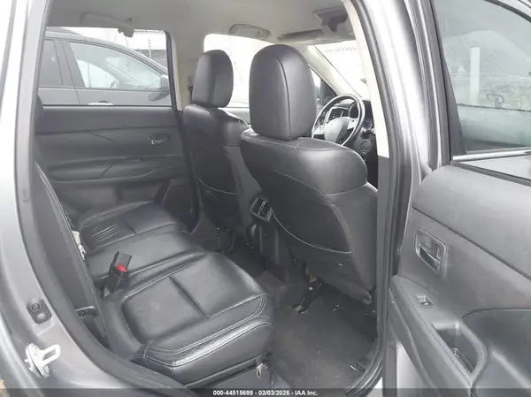 JA4AZ3A38KZ028092 2019 MITSUBISHI OUTLANDER - Image 8