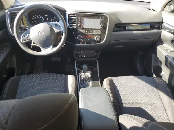 JA4AZ3A38KZ032594 2019 MITSUBISHI OUTLANDER - Image 8