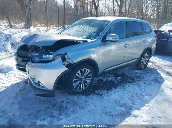 JA4AZ3A38KZ033602 2019 MITSUBISHI OUTLANDER - Image 2