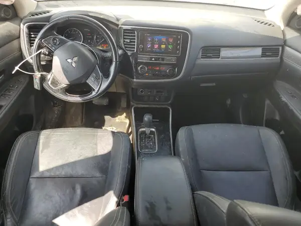 JA4AZ3A38KZ035964 2019 MITSUBISHI OUTLANDER - Image 8