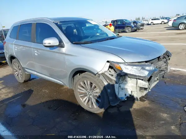 JA4AZ3A38KZ041974 2019 MITSUBISHI OUTLANDER - Image 1