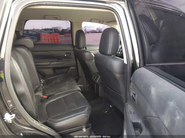 JA4AZ3A38KZ042025 2019 MITSUBISHI OUTLANDER - Image 8