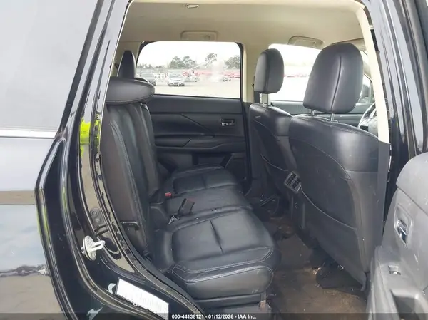 JA4AZ3A38KZ042106 2019 MITSUBISHI OUTLANDER - Image 8