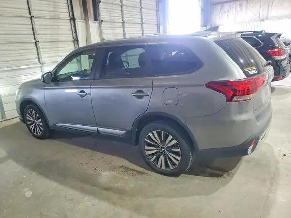 JA4AZ3A38KZ043787 2019 MITSUBISHI OUTLANDER - Image 2