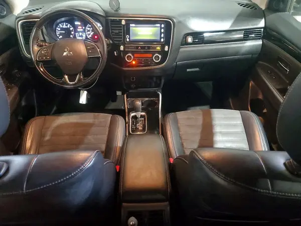 JA4AZ3A38KZ043787 2019 MITSUBISHI OUTLANDER - Image 8