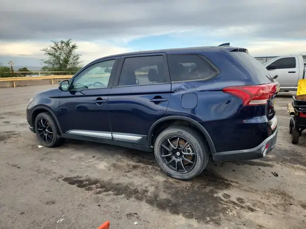 JA4AZ3A38KZ044003 2019 MITSUBISHI OUTLANDER - Image 2