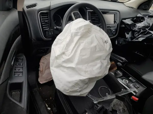 JA4AZ3A38KZ048567 2019 MITSUBISHI OUTLANDER - Image 8