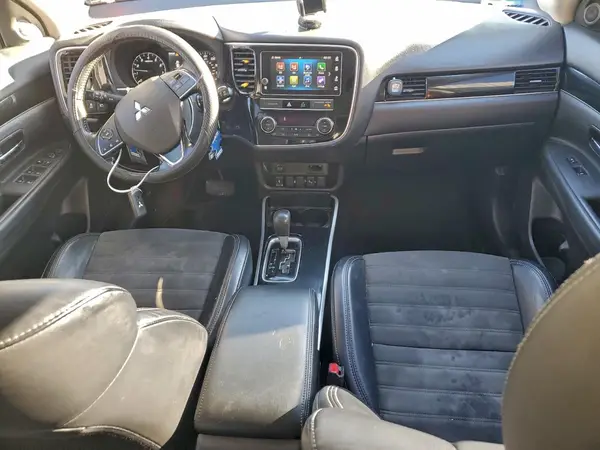 JA4AZ3A38KZ051050 2019 MITSUBISHI OUTLANDER - Image 8
