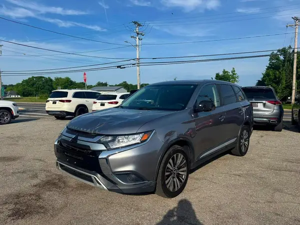 JA4AZ3A38KZ051405 2019 MITSUBISHI OUTLANDER - Image 2