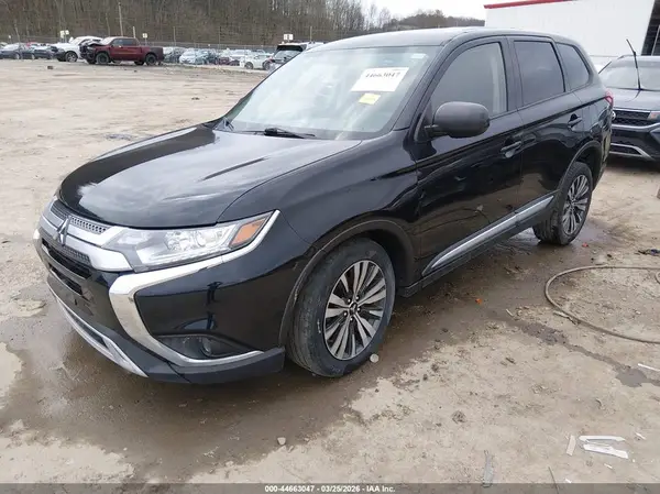 JA4AZ3A38KZ054563 2019 MITSUBISHI OUTLANDER - Image 2