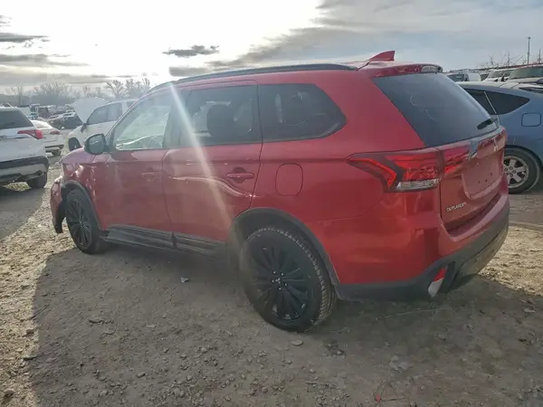 JA4AZ3A38LZ000424 2020 MITSUBISHI OUTLANDER - Image 2