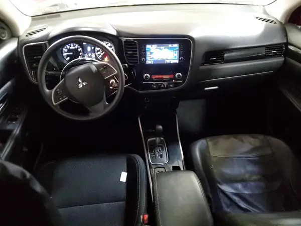 JA4AZ3A38LZ004571 2020 MITSUBISHI OUTLANDER - Image 8