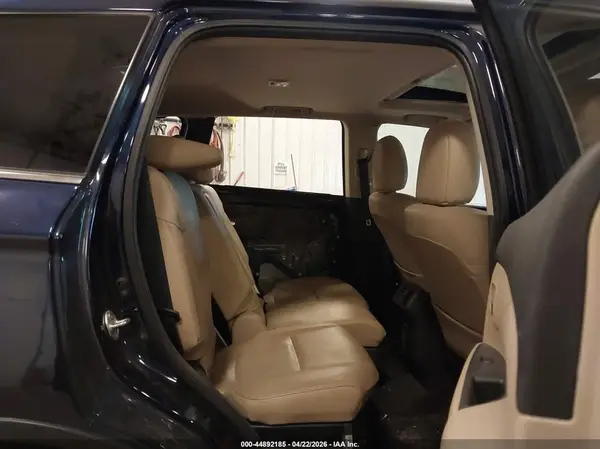 JA4AZ3A38LZ013240 2020 MITSUBISHI OUTLANDER - Image 8