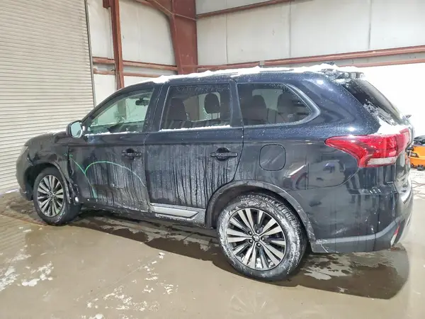 JA4AZ3A38LZ014467 2020 MITSUBISHI OUTLANDER - Image 2