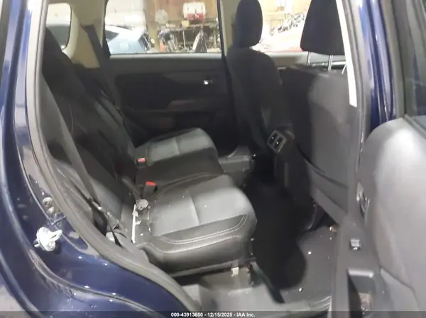 JA4AZ3A38LZ016963 2020 MITSUBISHI OUTLANDER - Image 8