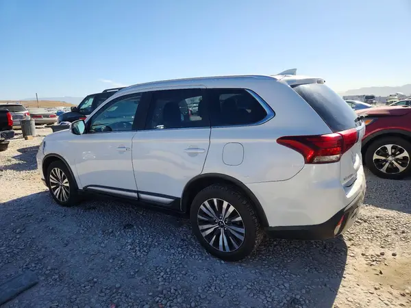 JA4AZ3A38LZ018860 2020 MITSUBISHI OUTLANDER - Image 2