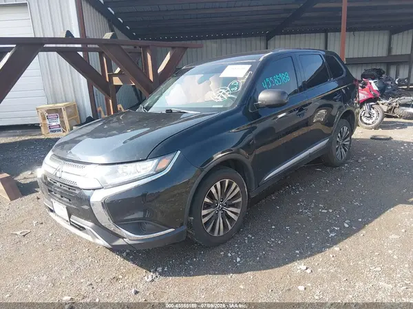 JA4AZ3A38LZ026604 2020 MITSUBISHI OUTLANDER - Image 2