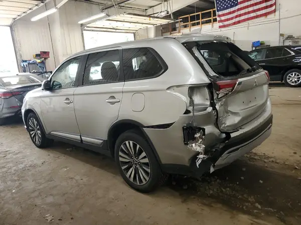 JA4AZ3A38LZ026831 2020 MITSUBISHI OUTLANDER - Image 2