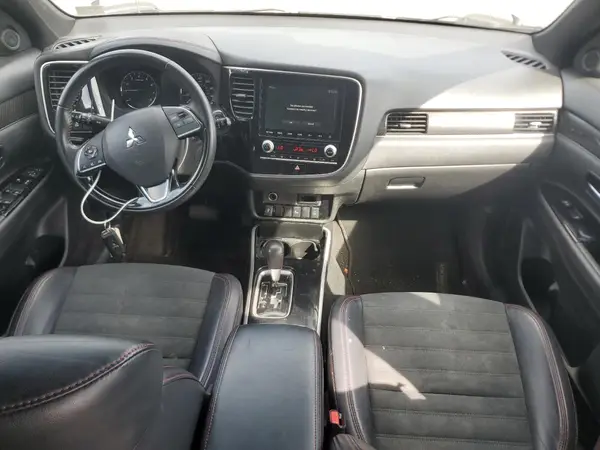 JA4AZ3A38LZ030796 2020 MITSUBISHI OUTLANDER - Image 8