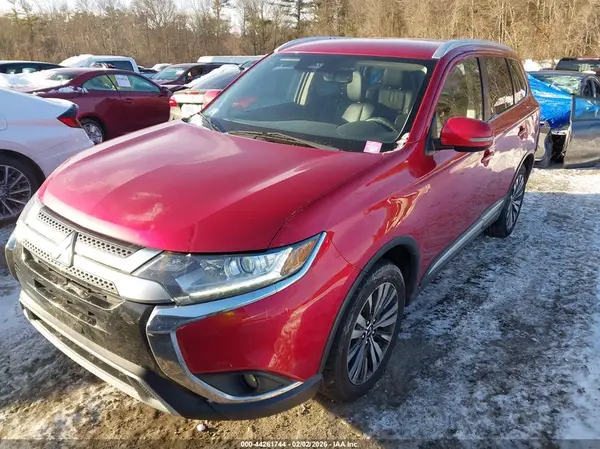 JA4AZ3A38LZ031219 2020 MITSUBISHI OUTLANDER - Image 2