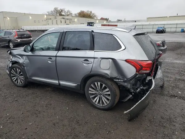 JA4AZ3A38LZ034654 2020 MITSUBISHI OUTLANDER - Image 2