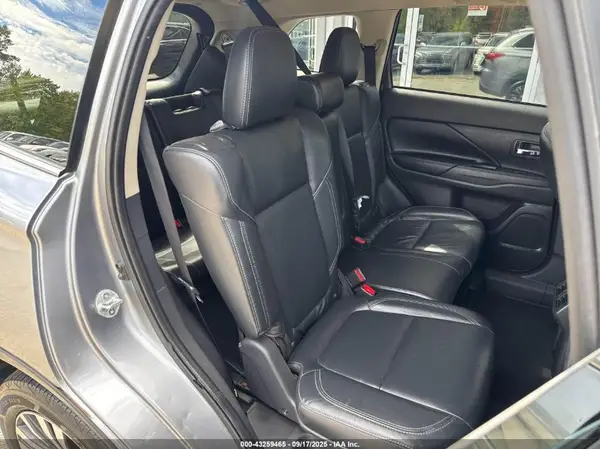 JA4AZ3A38LZ035822 2020 MITSUBISHI OUTLANDER - Image 8