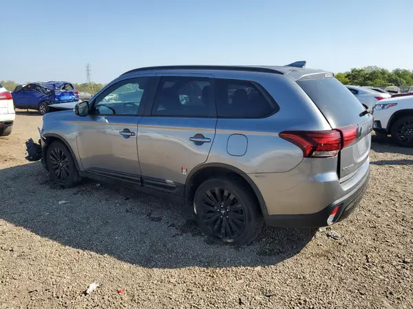 JA4AZ3A38LZ037571 2020 MITSUBISHI OUTLANDER - Image 2