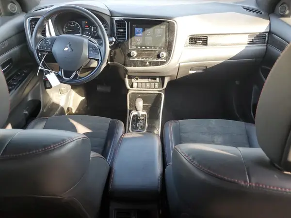 JA4AZ3A38LZ037571 2020 MITSUBISHI OUTLANDER - Image 8