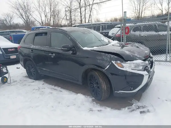 JA4AZ3A38LZ040566 2020 MITSUBISHI OUTLANDER - Image 1