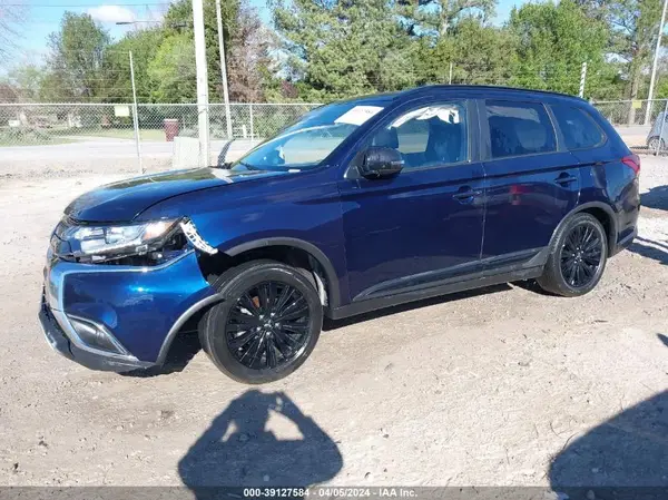 JA4AZ3A38LZ043130 2020 MITSUBISHI OUTLANDER - Image 2