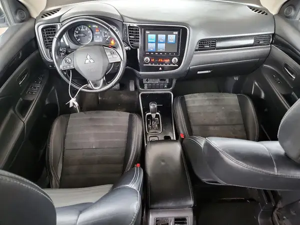 JA4AZ3A38LZ044178 2020 MITSUBISHI OUTLANDER - Image 8