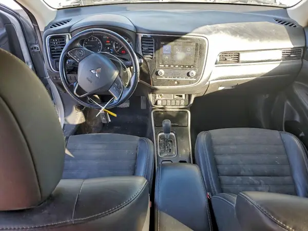 JA4AZ3A38LZ044181 2020 MITSUBISHI OUTLANDER - Image 8